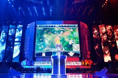 G2中单Caps转型法师工具人：版本更新下的角色定位与技能磨砺